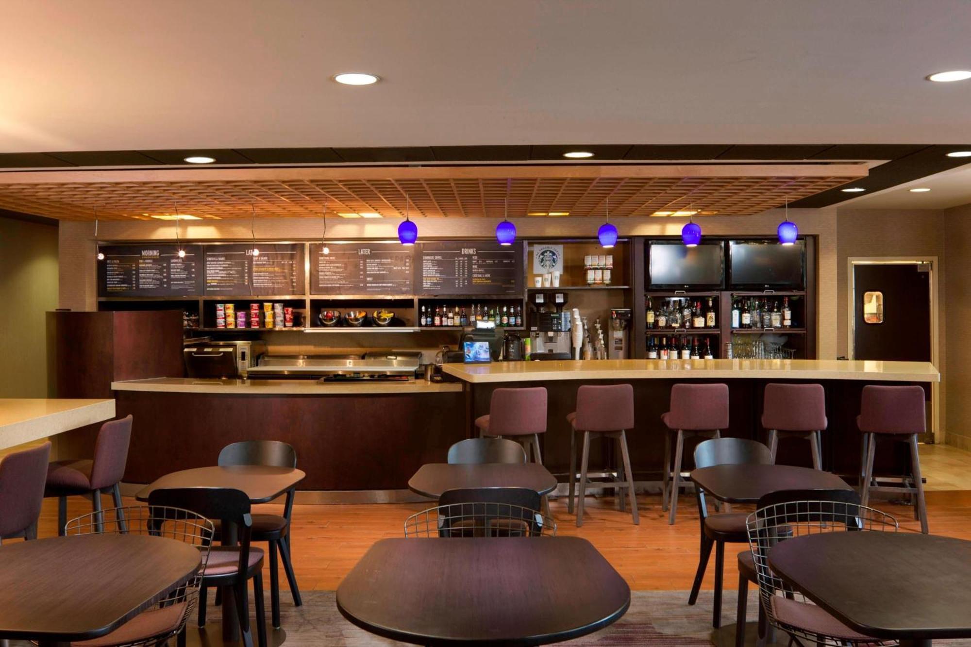 Courtyard By Marriott Jackson Hotell Exteriör bild